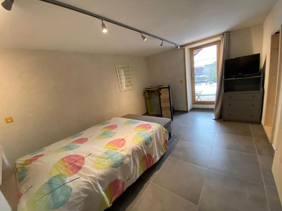 Taninges Dans Hameau, Pres Des Pistes Logement De Plein Pied Au Calme מראה חיצוני תמונה
